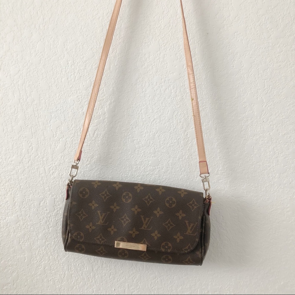 Cute little shoulder purse